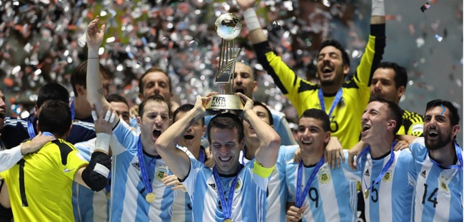 Tuyển futsal Việt Nam được FIFA trao giải đội chơi đẹp nhất World Cup 2016 - Ảnh 1.