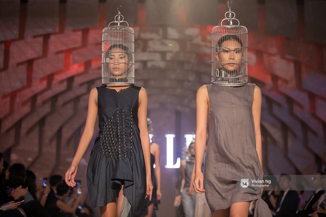 Phải nhập viện vào phút chót, Mai Ngô vẫn không bỏ lỡ cơ hội đọ trình catwalk với Phí Phương Anh trong Elle Fashion Show - Ảnh 48.