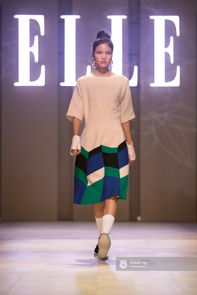 Phải nhập viện vào phút chót, Mai Ngô vẫn không bỏ lỡ cơ hội đọ trình catwalk với Phí Phương Anh trong Elle Fashion Show - Ảnh 52.
