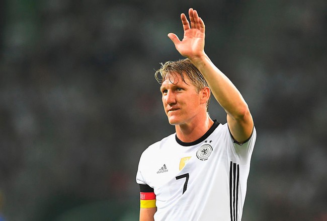 Chiến binh Schweinsteiger chia tay ĐT Đức trong nước mắt nghẹn ngào - Ảnh 9.