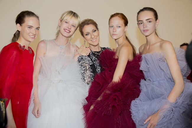 Haute Couture m&ugrave;a n&agrave;y l&agrave; một bữa tiệc thị gi&aacute;c cho đ&ocirc;i mắt của bạn - Ảnh 33.
