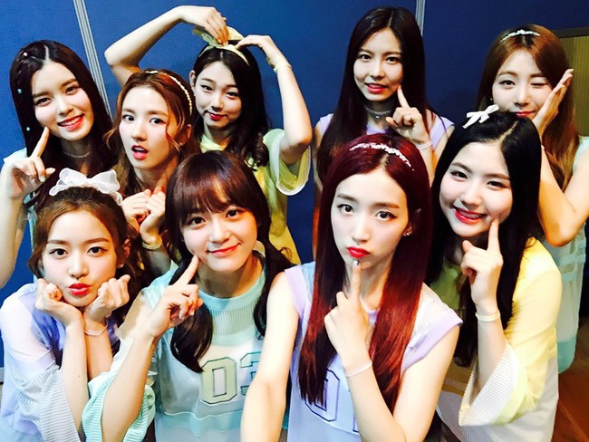 Girlgroup bảng cửu chương bị tố bắt chước vũ đạo của cả loạt girlgroup - Ảnh 1.