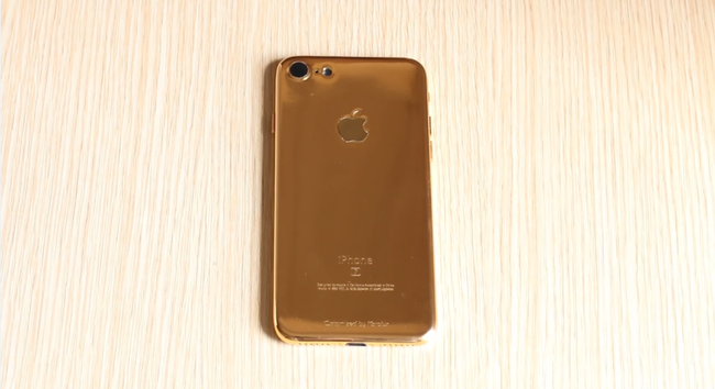 iPhone 7 được mạ vàng ở Việt Nam, giá khởi điểm... 42 triệu đồng - Ảnh 1.
