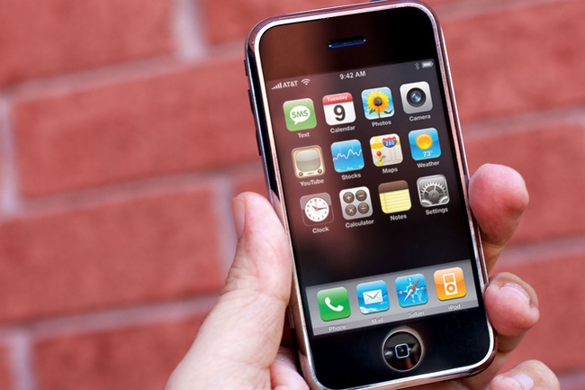 Gặp người đầu tiên trên thế giới từng hack được iPhone - Ảnh 3.