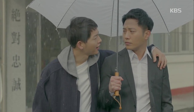 Fan tr&agrave;n ngập niềm tin v&agrave;o một kết th&uacute;c c&oacute; hậu của Hậu Duệ Mặt Trời - Ảnh 8.