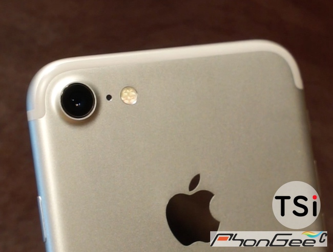 Đã xuất hiện ảnh thật của iPhone 7 tại Việt Nam - Ảnh 1.