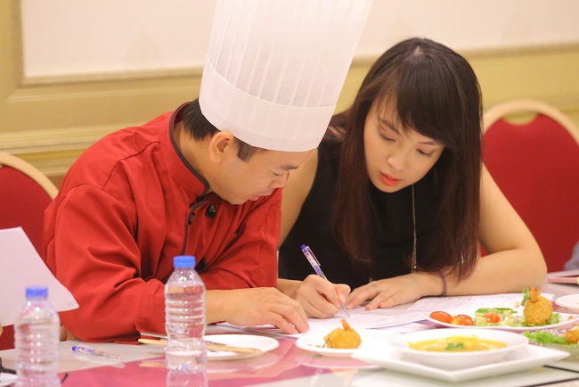 Minh Nhật MasterChef diện kiến những thí sinh Vua đầu bếp nhí đầu tiên - Ảnh 1.