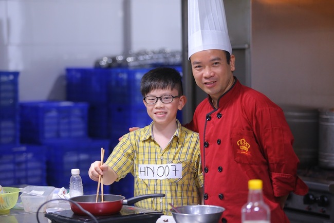 Minh Nhật MasterChef diện kiến những thí sinh Vua đầu bếp nhí đầu tiên - Ảnh 8.