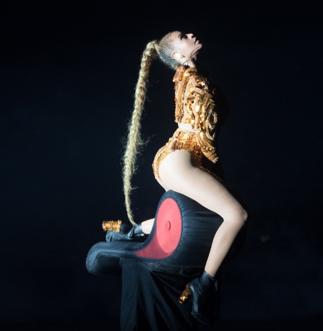 Hồ Ngọc H&agrave; tự biến m&igrave;nh th&agrave;nh bản sao phong c&aacute;ch của Beyonce? - Ảnh 1.