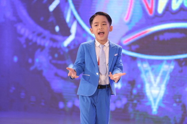Idol Kids: Isaac qu&ecirc;n lu&ocirc;n giới t&iacute;nh trước người đ&agrave;n &ocirc;ng n&agrave;y! - Ảnh 3.