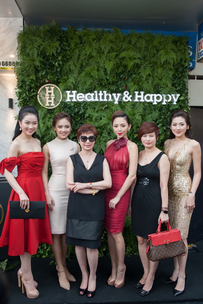 D&agrave;n sao lộng lẫy khai trương chuỗi cửa h&agrave;ng mỹ phẩm cao cấp - Ảnh 6.