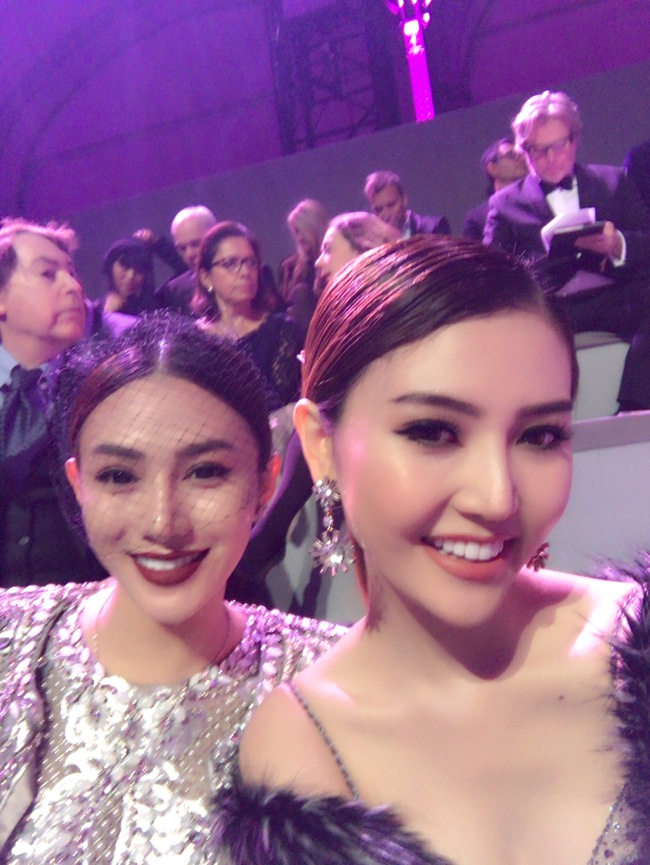 Ngọc Duyên diện đồ gợi cảm, Lê Hà khoe chân dài bên siêu xe tại show Victorias Secret - Ảnh 11.