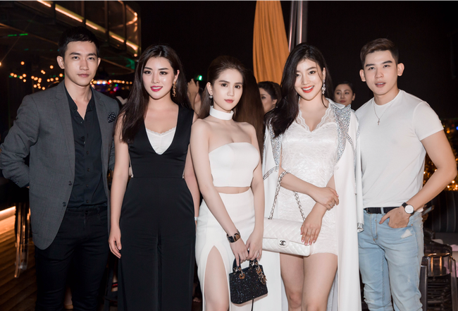 Ngọc Trinh diện c&acirc;y trắng, tự tin đọ sắc b&ecirc;n hai Hoa hậu H&agrave;n Quốc v&agrave; Trung Quốc - Ảnh 17.
