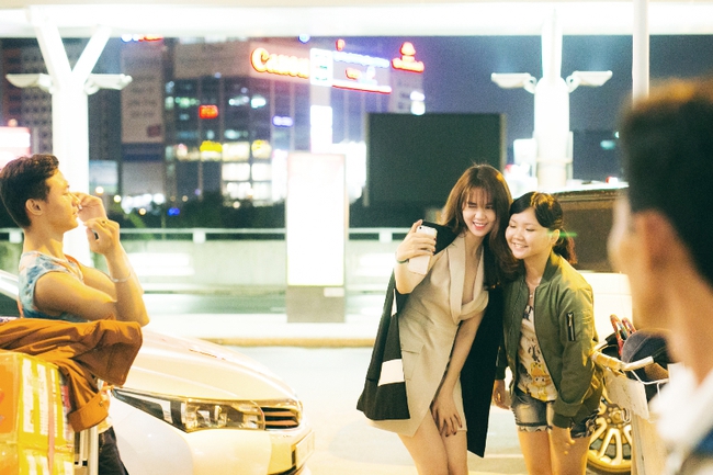 Ngọc Trinh xinh đẹp nổi bật giữa m&ugrave;a thu H&agrave;n Quốc - Ảnh 3.