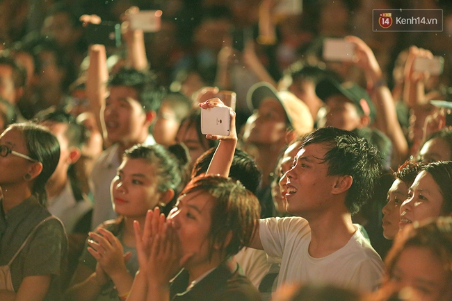 Ngày tự hào đồng tính - Những trái tim lục sắc đã có một đêm vui dưới mưa Sài Gòn như thế! - Ảnh 12.