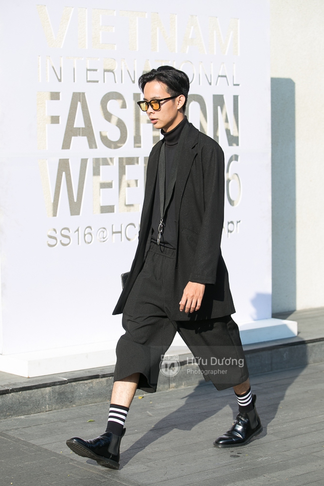 Street style VIFW ngày 3: Trời nóng đến mấy vẫn vô tư diện tầng tầng lớp lớp - Ảnh 8.