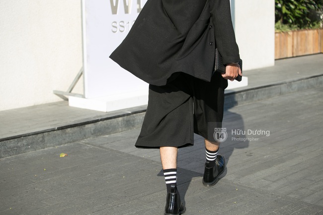 Street style VIFW ng&agrave;y 3: Trời n&oacute;ng đến mấy vẫn v&ocirc; tư diện tầng tầng lớp lớp - Ảnh 9.