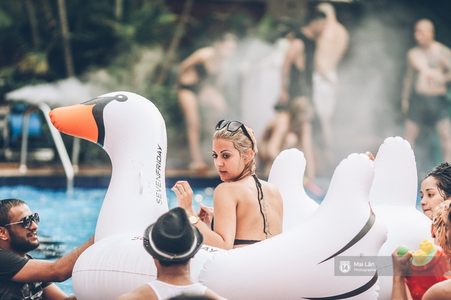 Pool party cuối tuần - Con gái Hà Nội, khi muốn sexy thì cũng sexy hết cỡ! - Ảnh 20.