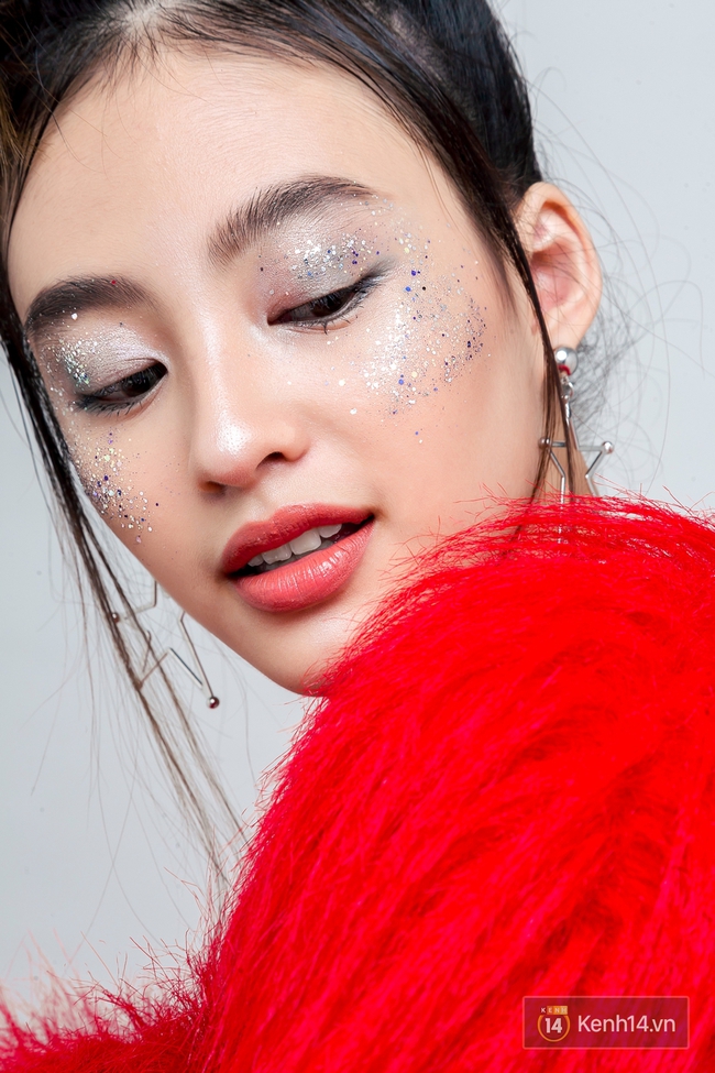 Sẵn sàng đón Noel với bí kíp makeup ánh kim siêu lung linh - Ảnh 8.