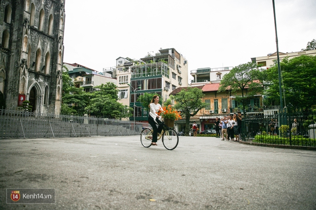 Không váy áo hàng hiệu, Hồ Ngọc Hà vẫn đẹp đến nao lòng với Áo dài trắng - Ảnh 11.