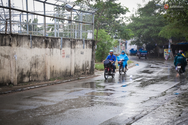 Cặp đồng tính nữ 16 tuổi bỏ học, chặn đường cướp của bà bầu ở Sài Gòn khai gì tại cơ quan điều tra? - Ảnh 1.