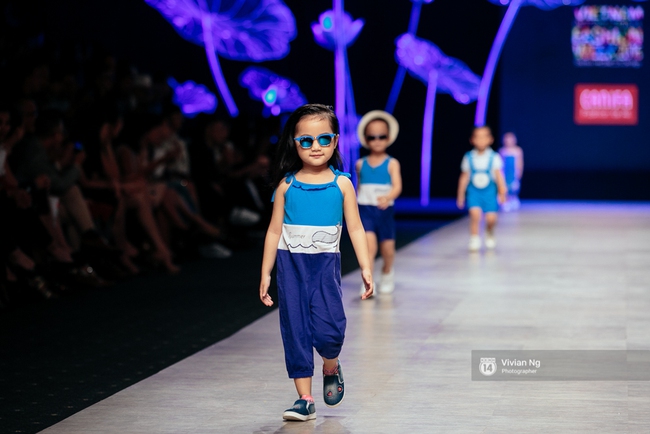 VIFW 2016 ngày 2: Khi mẫu U70, mẫu nhí lẫn bà bầu đổ bộ runway - Ảnh 3.