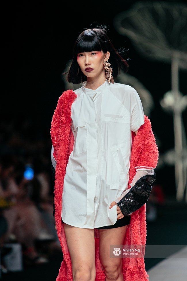 VIFW 2016 ngày 2: Khi mẫu U70, mẫu nhí lẫn bà bầu đổ bộ runway - Ảnh 44.