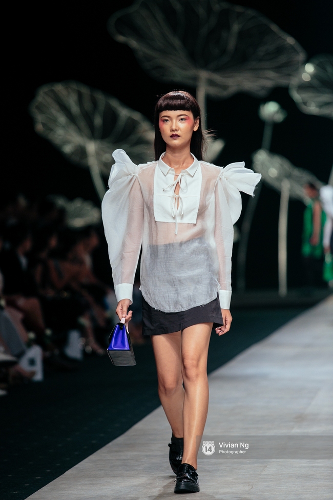 VIFW 2016 ngày 2: Khi mẫu U70, mẫu nhí lẫn bà bầu đổ bộ runway - Ảnh 46.