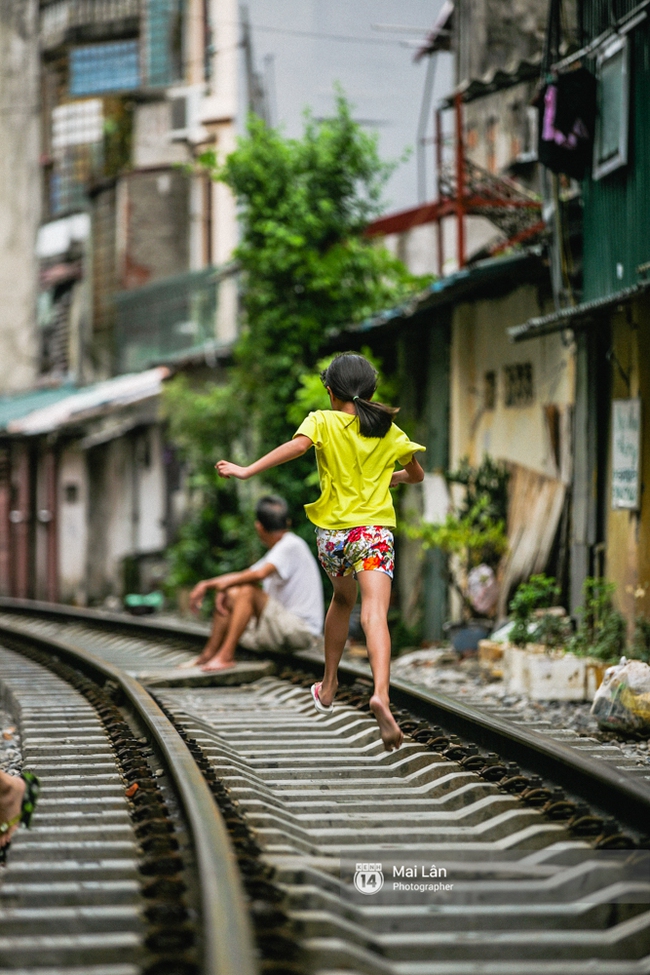 Cuộc sống bình dị nơi xóm đường tàu ồn ào, nguy hiểm nhất Hà Nội - Ảnh 6.