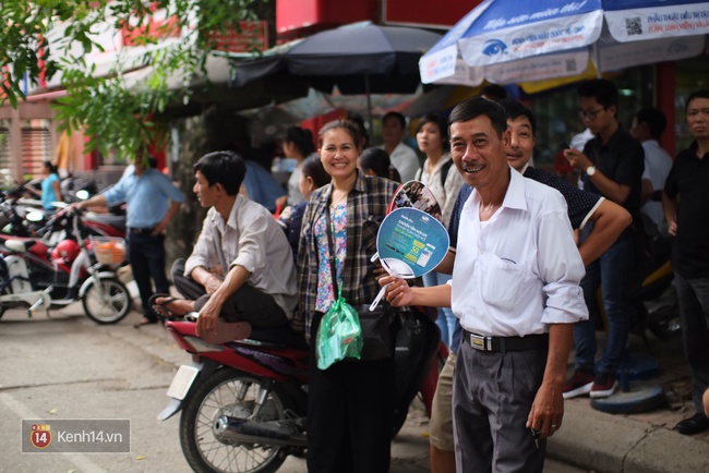 Th&iacute; sinh kết th&uacute;c buổi thi m&ocirc;n Văn, nhiều người bất ngờ v&igrave; đo&aacute;n sai đề - Ảnh 19.