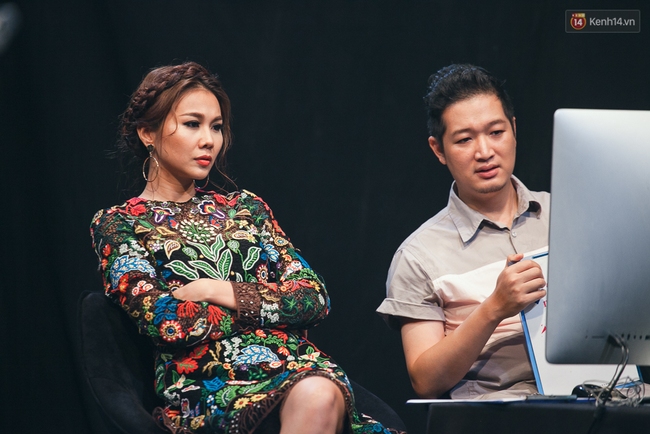 Next Top Model: Fung La h&ocirc;n rồng, Kim Nh&atilde; bất đồng &yacute; kiến với host Thanh Hằng - Ảnh 2.