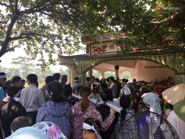 Người mẹ trẻ bị xe bu&yacute;t c&aacute;n tr&ecirc;n phố H&agrave;ng Khay c&oacute; con g&aacute;i mới chỉ 8 th&aacute;ng tuổi - Ảnh 3.