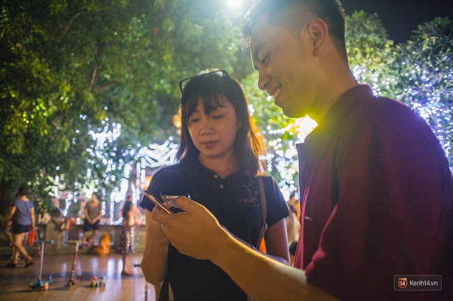 Mới mở cửa ở Việt Nam 1 ngày, người người nhà nhà đã rủ nhau bắt Pokémon GO ở khắp nơi rồi đây này! - Ảnh 11.