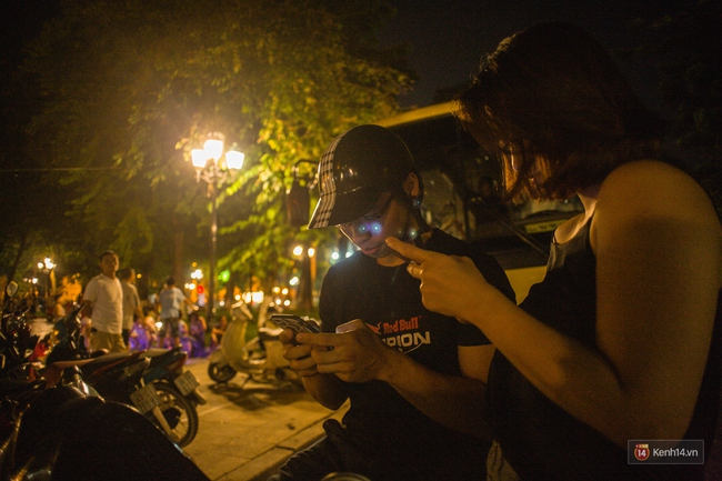 Mới mở cửa ở Việt Nam 1 ngày, người người nhà nhà đã rủ nhau bắt Pokémon GO ở khắp nơi rồi đây này! - Ảnh 18.