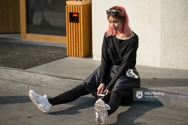 Street style ng&agrave;y cuối của VIFW: mặc đẹp cũng phải c&oacute; hội c&oacute; phường - Ảnh 42.