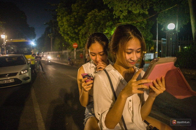 Mới mở cửa ở Việt Nam 1 ngày, người người nhà nhà đã rủ nhau bắt Pokémon GO ở khắp nơi rồi đây này! - Ảnh 17.