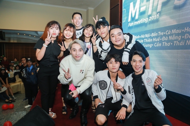 Sơn T&ugrave;ng M-TP t&acirc;m sự từng sợ bố mẹ đ&aacute;nh v&igrave; xăm m&igrave;nh - Ảnh 19.