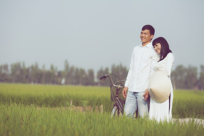 Phương Thanh diện &aacute;o d&agrave;i trắng nền n&atilde; trong MV mới - Ảnh 10.