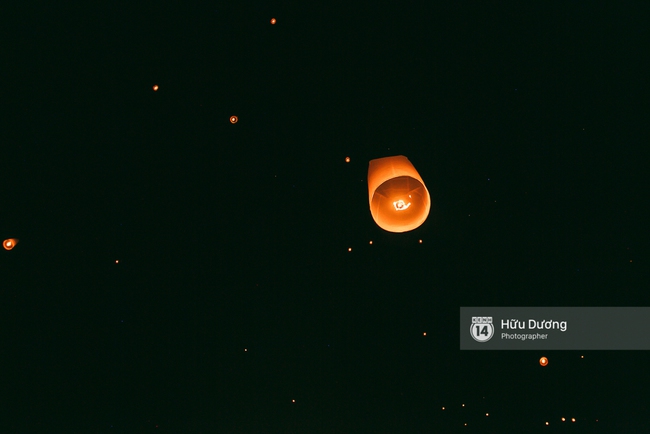 Có bạn nào đang ở Chiang Mai và vừa được ngắm hai lễ hội đèn trời tuyệt đẹp ở đây không? - Ảnh 18.