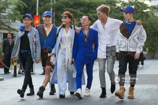 Street style VIFW 2016: Chưa bao giờ các tín đồ được thể hiện bản thân đã đến thế! - Ảnh 23.