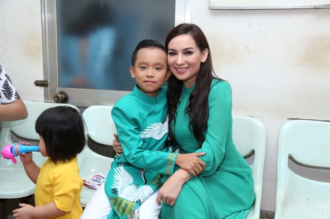 Hồ Văn Cường tất bật chạy show sau khi đăng quang Vietnam Idol Kids - Ảnh 3.