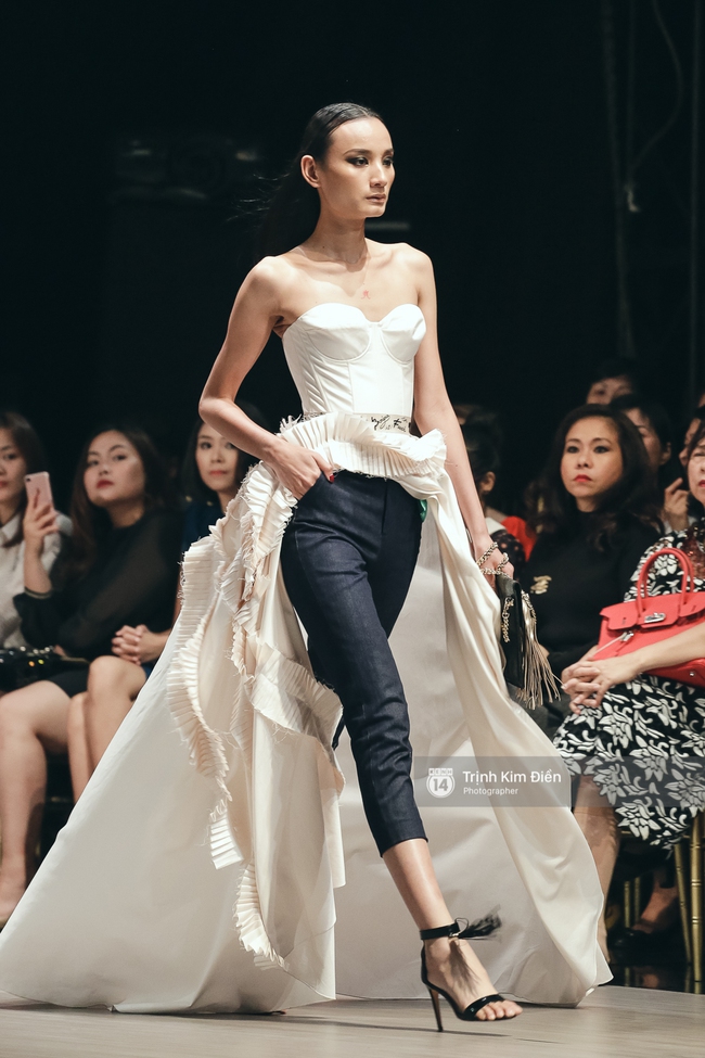 Kỳ Duyên trình diễn không thể gắt hơn, em gái Trang Khiếu lần đầu biết thế nào là catwalk - Ảnh 22.