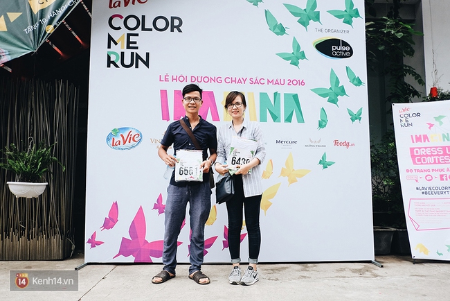 Giới trẻ Hà Nội cực phấn khích khi cầm trên tay bộ Kit - La Vie Color Me Run đầu tiên - Ảnh 1.