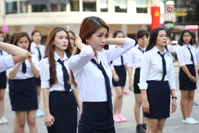 50 nữ sinh Học viện Hàng không nhảy flashmob ở phố đi bộ Nguyễn Huệ - Ảnh 16.