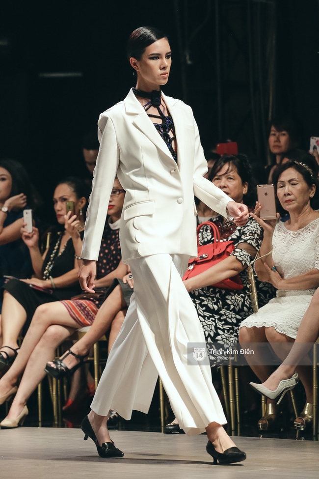 Kỳ Duyên trình diễn không thể gắt hơn, em gái Trang Khiếu lần đầu biết thế nào là catwalk - Ảnh 24.