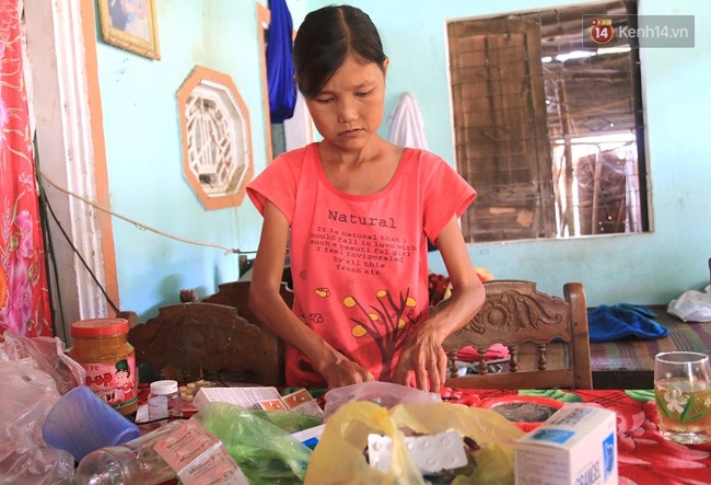 Cô gái mang khuôn mặt bà lão ở Quảng Nam: ăn gấp 10 lần người thường, uống mỗi ngày 36 lít nước - Ảnh 1.