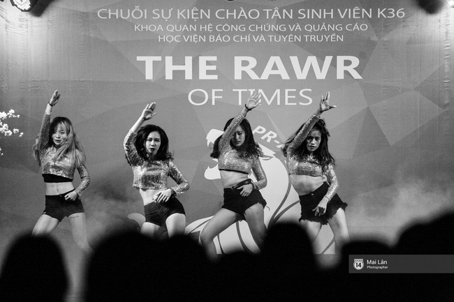 The Rawr of Times: Một đêm dạ hội siêu chất, siêu vui của nam thanh nữ tú  trường Báo - Ảnh 12.