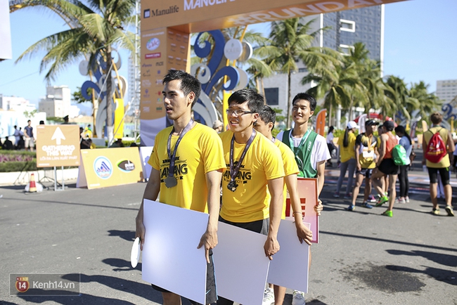 Chàng trai bất ngờ cầu hôn bạn gái sau khi hoàn thành đường chạy Marathon dài hàng chục km - Ảnh 27.