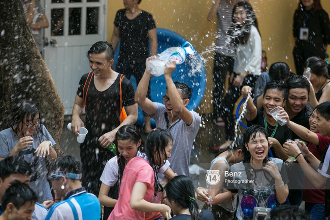 Giới trẻ S&agrave;i G&ograve;n đ&atilde; c&oacute; một ng&agrave;y hội t&eacute; nước si&ecirc;u vui kh&ocirc;ng k&eacute;m g&igrave; ở Th&aacute;i  - Ảnh 19.