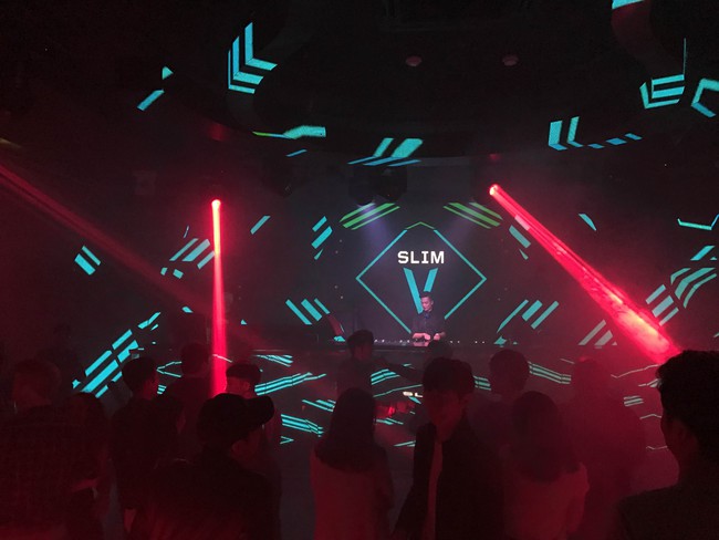 SlimV gây ấn tượng mạnh tại Asia Song Festival, tiếp tục được mời diễn tại sự kiện EDM lớn nhất Hàn Quốc - Ảnh 10.